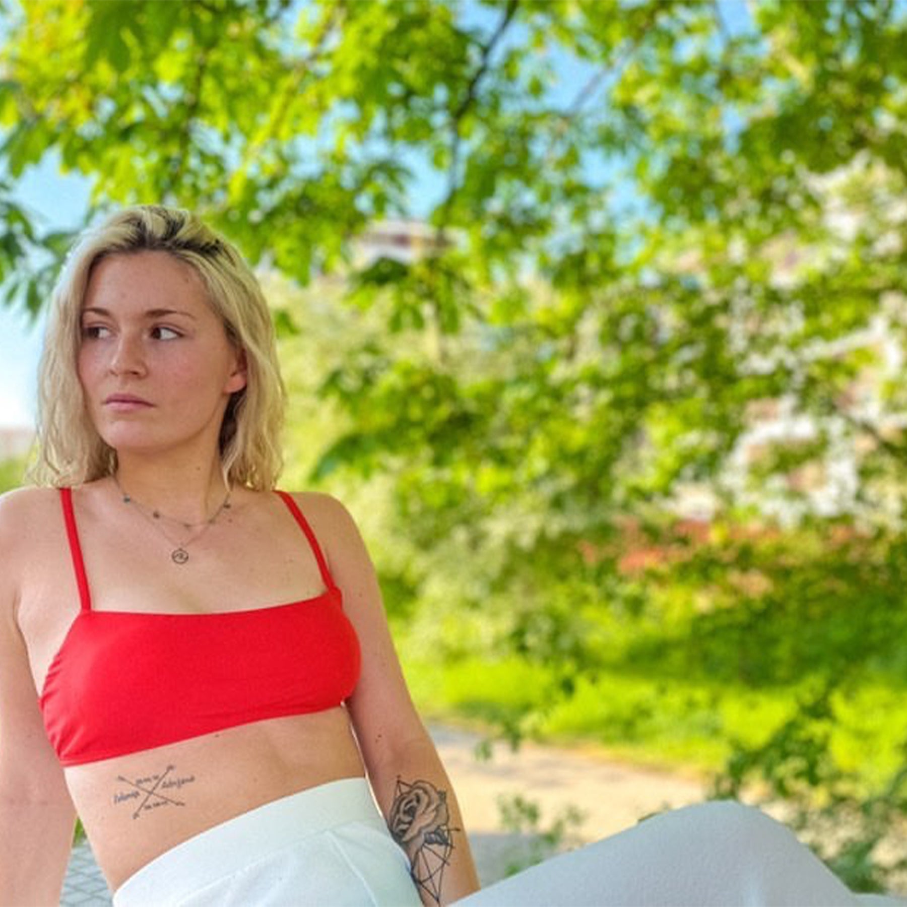 WAVE AND COINS LAYERED NECKLACE SILVER - Dreizack